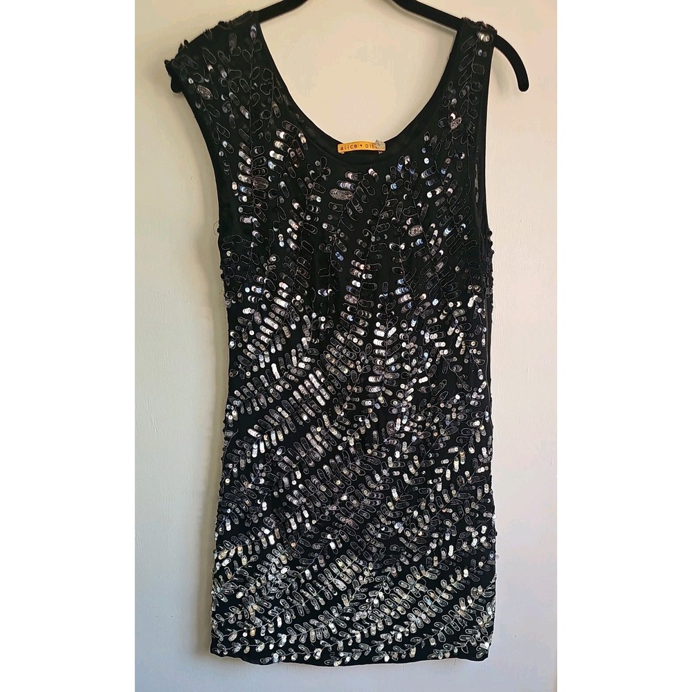 Alice + Olivia black sequin silk dress, size medium Prom Wedding  Demi lavado